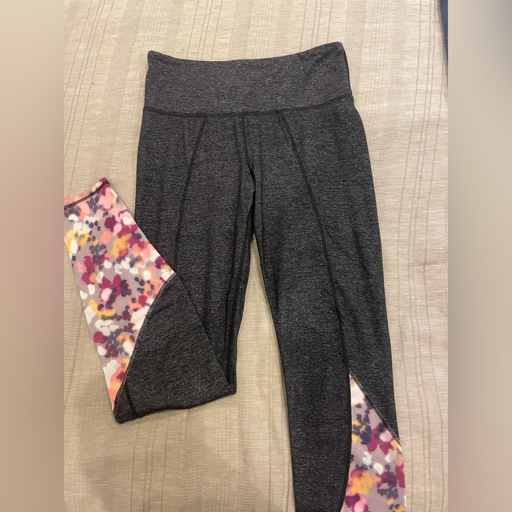ATHLETIC LEGGINGS